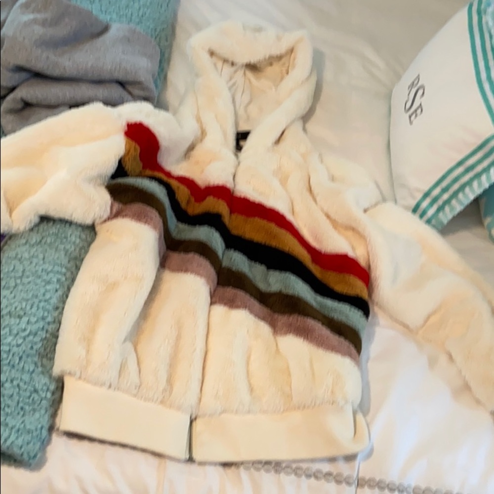 Very comfortable hooded jacket